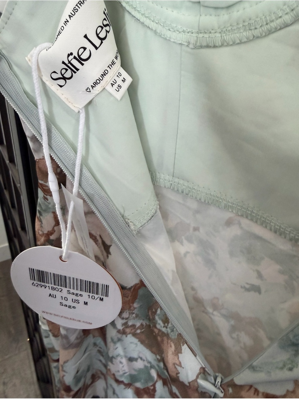 Selfie Leslie Sage Green Floral Satin Lake Como Midi Dress Medium 6 - Picture 6 of 7